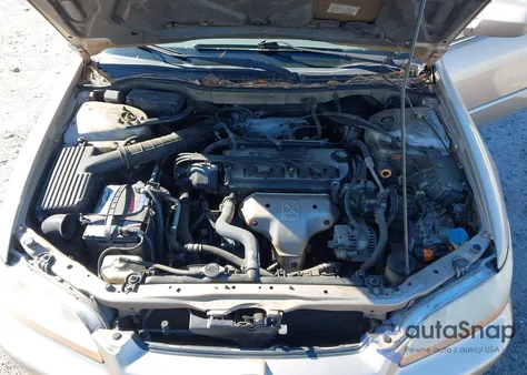 2000 Honda Accord 2.3 Se z USA, uszkodzony, nr VIN 1HGCG5679YA137326